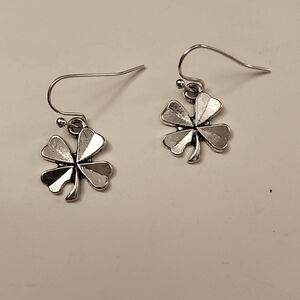 FOUR LEAF CLOVER EARRINGS Irish